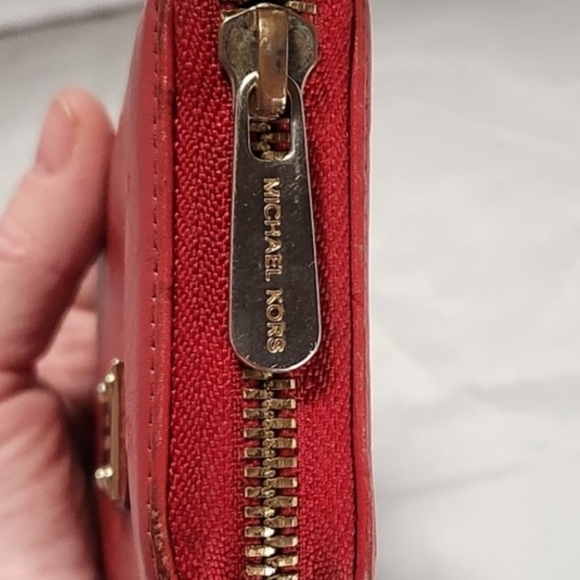 Michael Kors Red Ostrich Leather zipper Wallet Beautiful!  Preloved - Picture 4 of 10